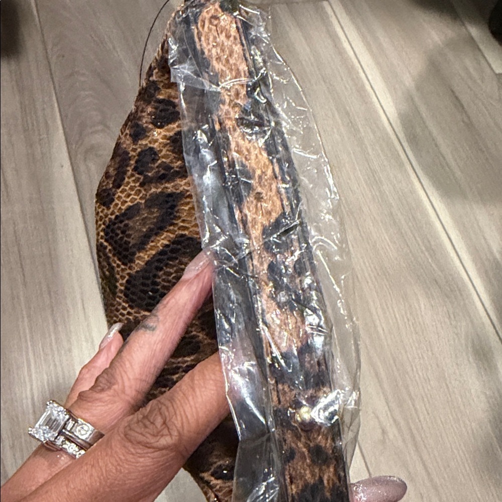 Leopard Print Women's Bag - Picture 3 of 5